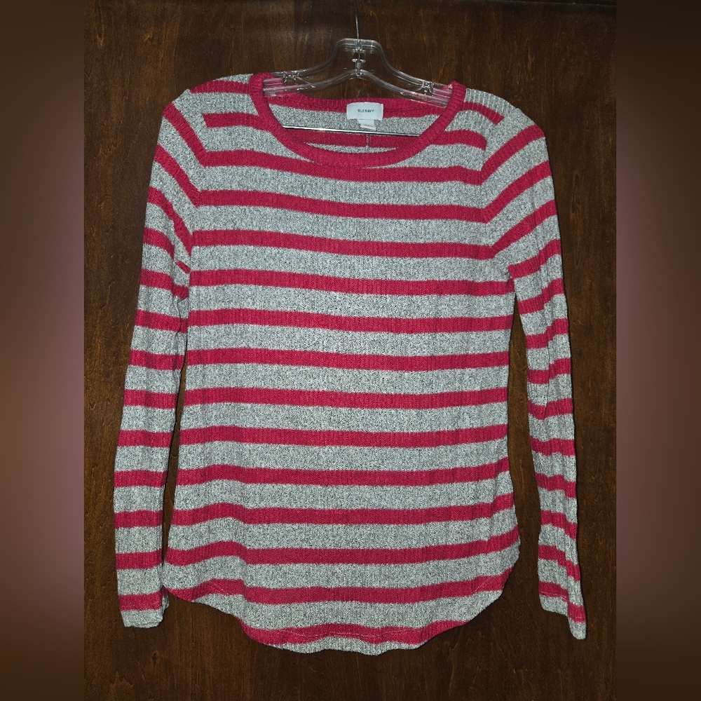 Pink & gray old navy sweater. Size small